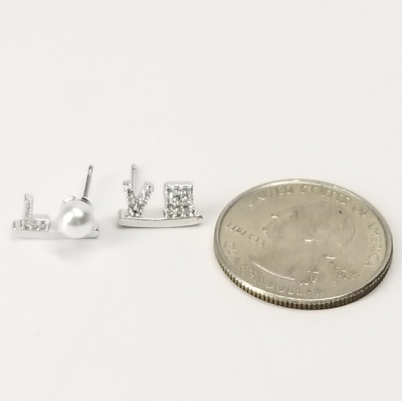 NWT LOVE Studs Earrings Pave CZ - Picture 5 of 8